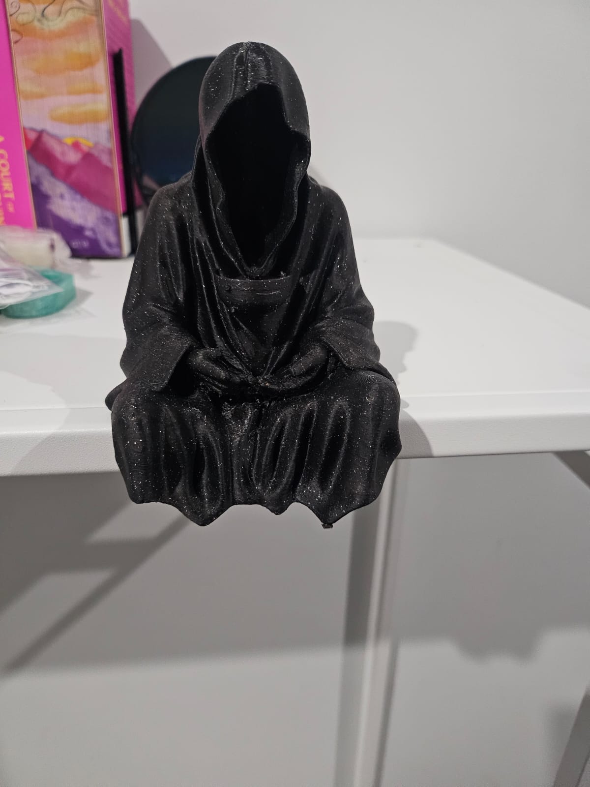 The Shadow Sovereign – Articulated Desk Companion