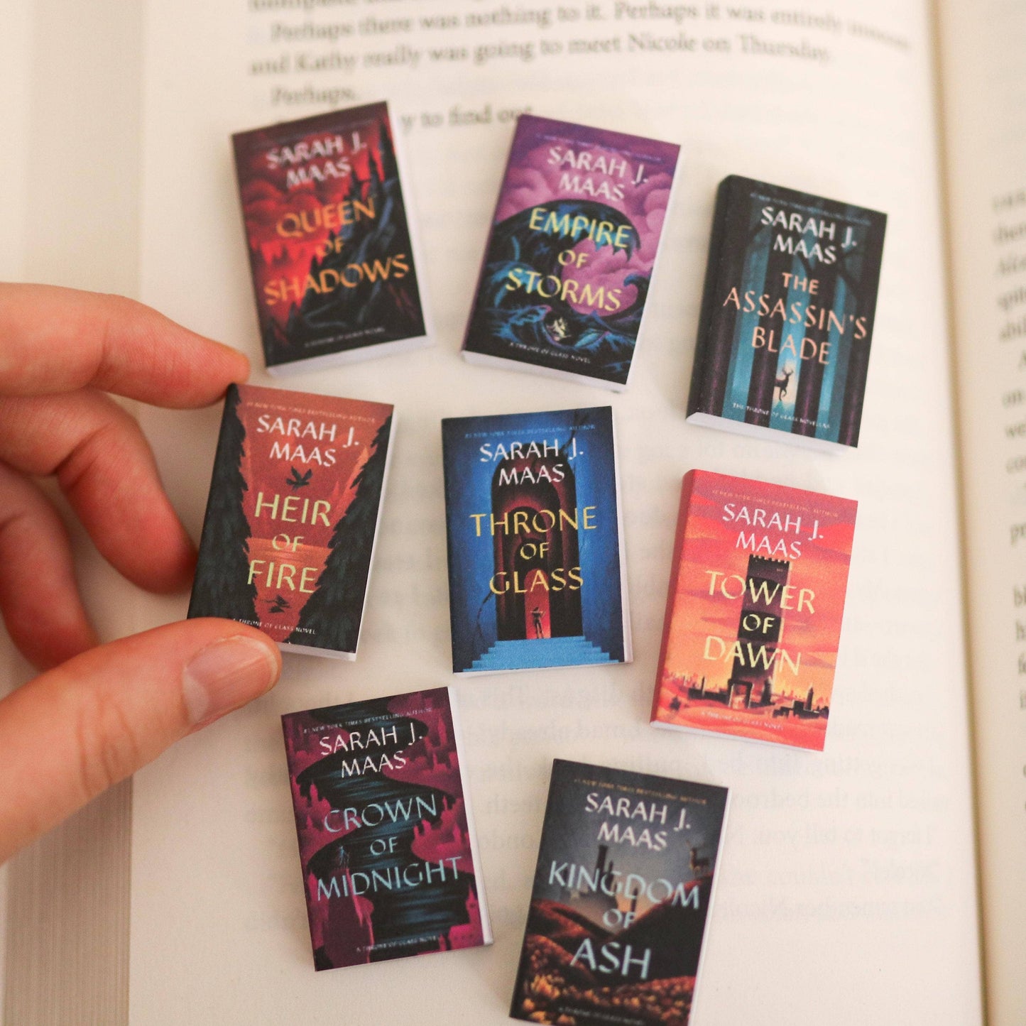 Handmade Mini Sarah J Maas Throne Of Glass Series Set