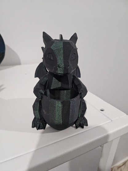 The Hoard Keeper – Functional Desk Dragon (Pen & Dice Holder)