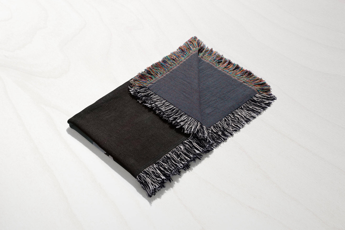 Dark Aelin Galathynius Woven Throw Blanket: Artwork / 52'' × 37''